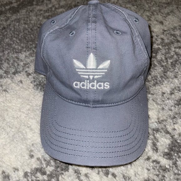Adidas hat - Picture 1 of 3